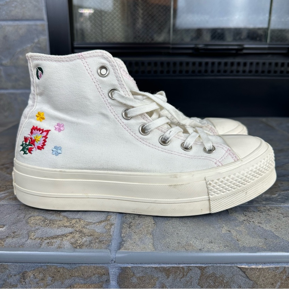 Converse White Platform High-Top Sneakers Festival Floral Embroidery